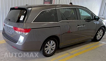 2016 Honda Odyssey SE 118.1" WB - miniatura 4