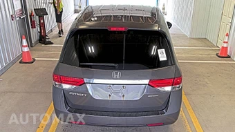 2016 Honda Odyssey SE 118.1" WB - miniatura 5