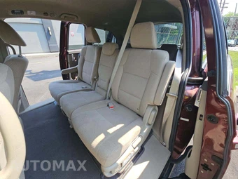2016 Honda Odyssey SE 118.1" WB - miniatura 13
