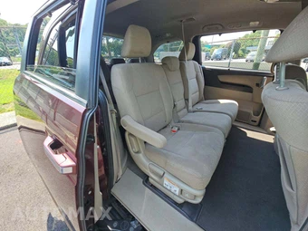 2016 Honda Odyssey SE 118.1" WB - miniatura 17
