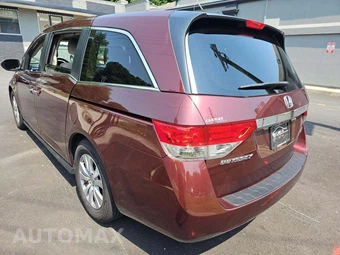 2016 Honda Odyssey SE 118.1" WB - miniatura 2