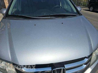 2016 Honda Odyssey SE - miniatura 2