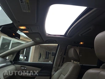 2016 Honda Odyssey Touring 118.1" WB - miniatura 15