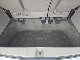 2016 Honda Odyssey Touring 118.1" WB - miniatura 17