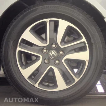2016 Honda Odyssey Touring 118.1" WB - miniatura 24