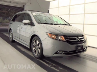 2016 Honda Odyssey Touring 118.1" WB - miniatura 3
