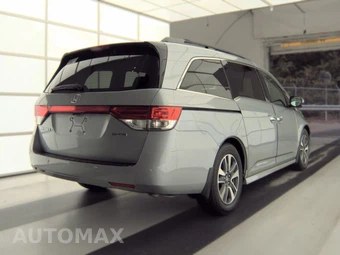 2016 Honda Odyssey Touring 118.1" WB - miniatura 4