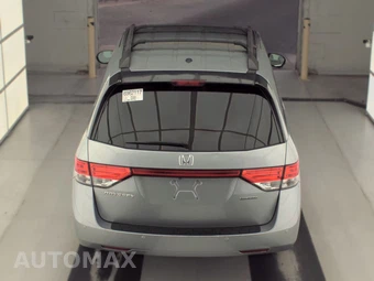 2016 Honda Odyssey Touring 118.1" WB - miniatura 5