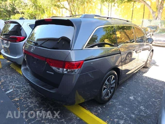 2016 Honda Odyssey Touring 118.1" WB - miniatura 3