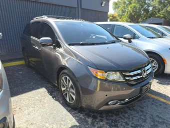 2016 Honda Odyssey Touring 118.1" WB - miniatura 4