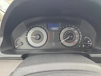 2016 Honda Odyssey Touring 118.1" WB - miniatura 15