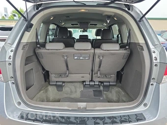 2016 Honda Odyssey Touring 118.1" WB - miniatura 21