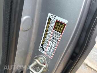 2016 Honda Odyssey Touring 118.1" WB - miniatura 7
