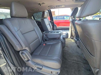 2016 Honda Odyssey Touring Elite 118.1" WB - miniatura 17