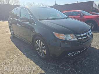 2016 Honda Odyssey Touring Elite 118.1" WB - miniatura 4