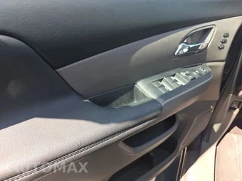 2016 Honda Odyssey Touring Elite 118.1" WB - miniatura 11