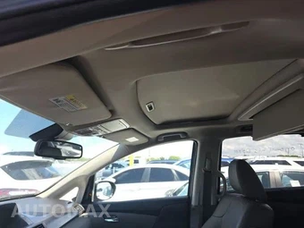 2016 Honda Odyssey Touring Elite 118.1" WB - miniatura 16