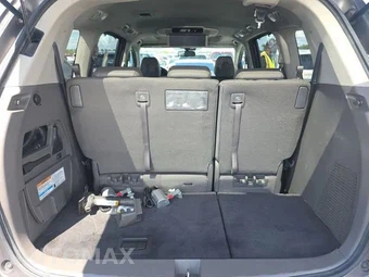 2016 Honda Odyssey Touring Elite 118.1" WB - miniatura 18