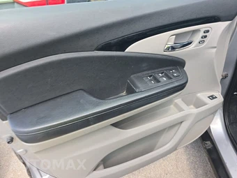 2016 Honda Pilot Elite w/Navigation & RES – miniatura 9