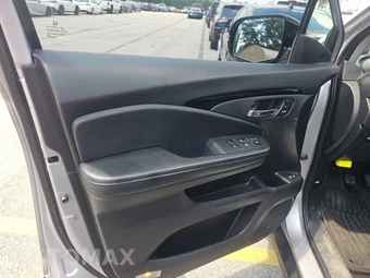 2016 Honda Pilot Elite w/Navigation & RES – miniatura 9
