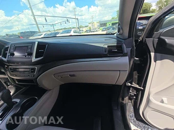 2016 Honda Pilot LX – miniatura 17