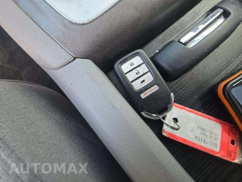 2016 Honda Pilot LX – miniatura 5