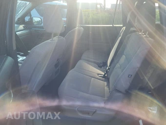 2016 Honda Pilot LX – miniatura 13