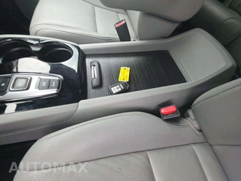 2016 Honda Pilot Touring w/Navigation & RES - miniatura 8