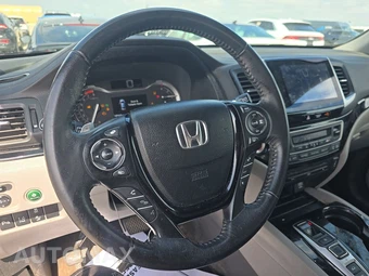 2016 Honda Pilot Touring w/Navigation & RES – miniatura 10