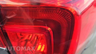 2016 Honda Pilot Touring w/Navigation & RES – miniatura 32