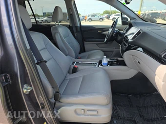 2016 Honda Pilot Touring w/Navigation & RES – miniatura 8