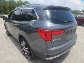 2016 Honda Pilot Touring w/Navigation & RES – miniatura 6