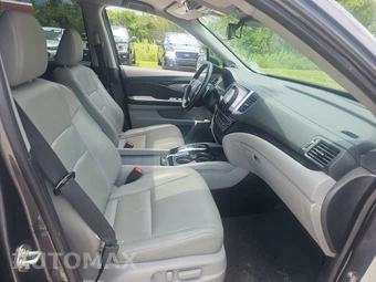 2016 Honda Pilot Touring w/Navigation & RES – miniatura 8