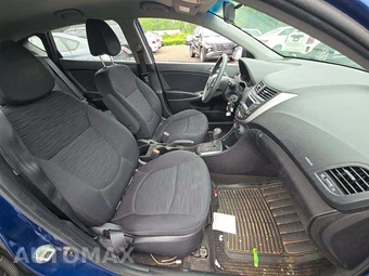2016 Hyundai Accent SE Hatchback – miniatura 15