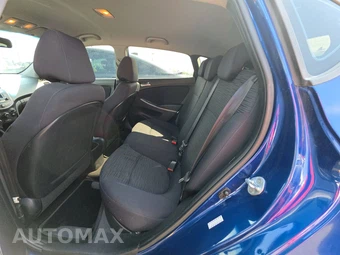 2016 Hyundai Accent SE Hatchback - miniatura 13