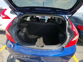 2016 Hyundai Accent SE Hatchback - miniatura 16
