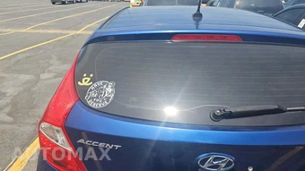 2016 Hyundai Accent SE Hatchback - miniatura 49