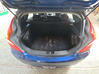 2016 Hyundai Accent SE Hatchback – miniatura 11