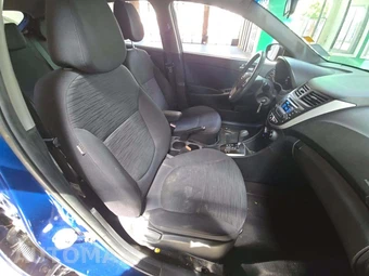 2016 Hyundai Accent SE Hatchback – miniatura 15