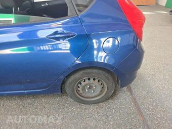 2016 Hyundai Accent SE Hatchback – miniatura 23