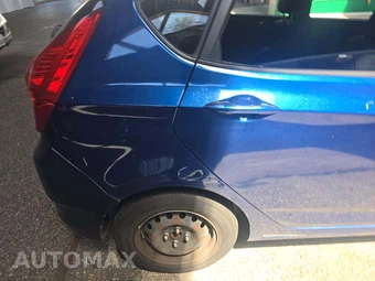 2016 Hyundai Accent SE Hatchback – miniatura 26