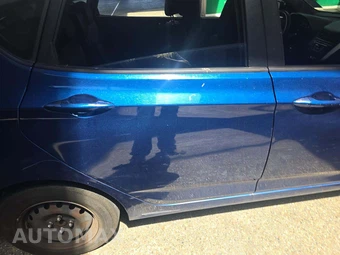 2016 Hyundai Accent SE Hatchback – miniatura 29