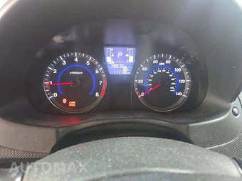 2016 Hyundai Accent SE Hatchback – miniatura 6