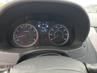 2016 Hyundai Accent SE Sedan – miniatura 12