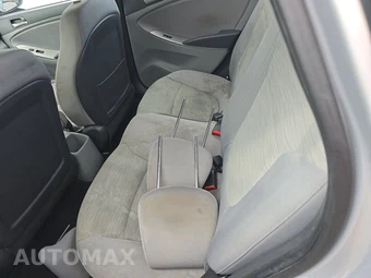 2016 Hyundai Accent SE Sedan – miniatura 13