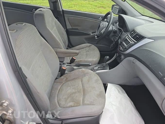 2016 Hyundai Accent SE Sedan – miniatura 8
