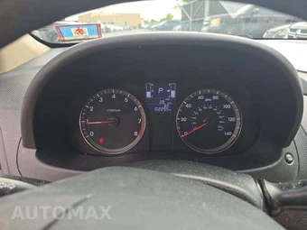 2016 Hyundai Accent SE Sedan – miniatura 9
