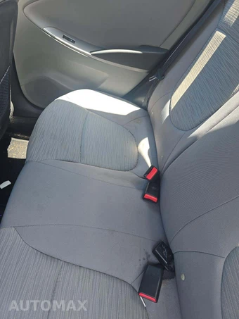 2016 Hyundai Accent SE Sedan – miniatura 23