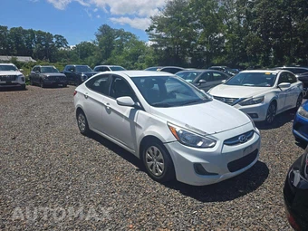 2016 Hyundai Accent SE Sedan – miniatura 4
