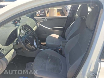 2016 Hyundai Accent SE Sedan – miniatura 6